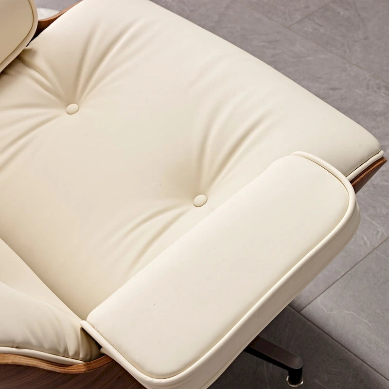 Ensemble fauteuil de détente et ottoman moderne du milieu du siècle en cuir véritable