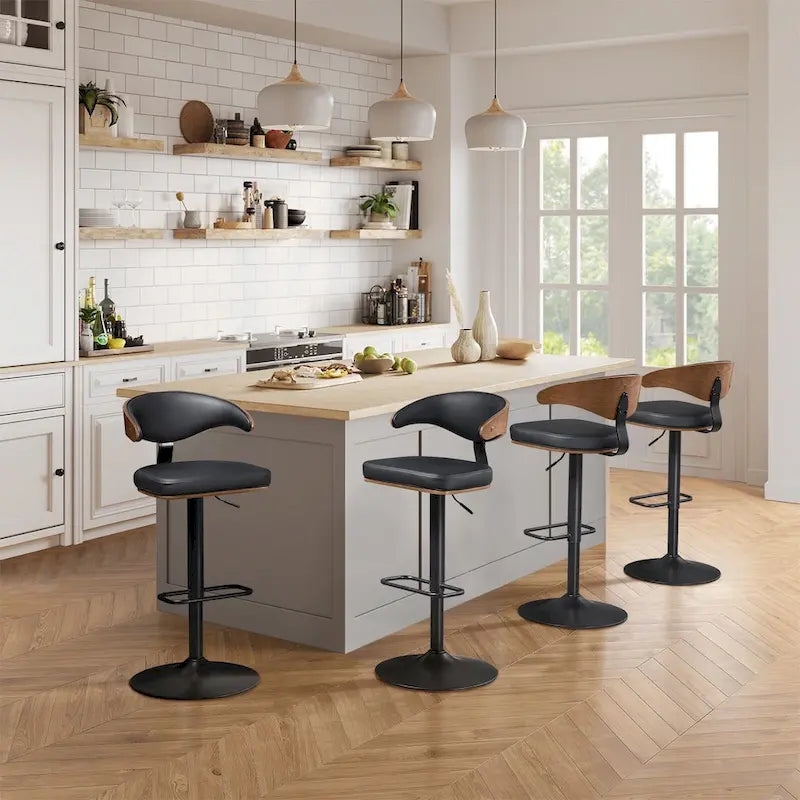 Verstellbare Barhocker mit Bugholzgestell und Drehfunktion
