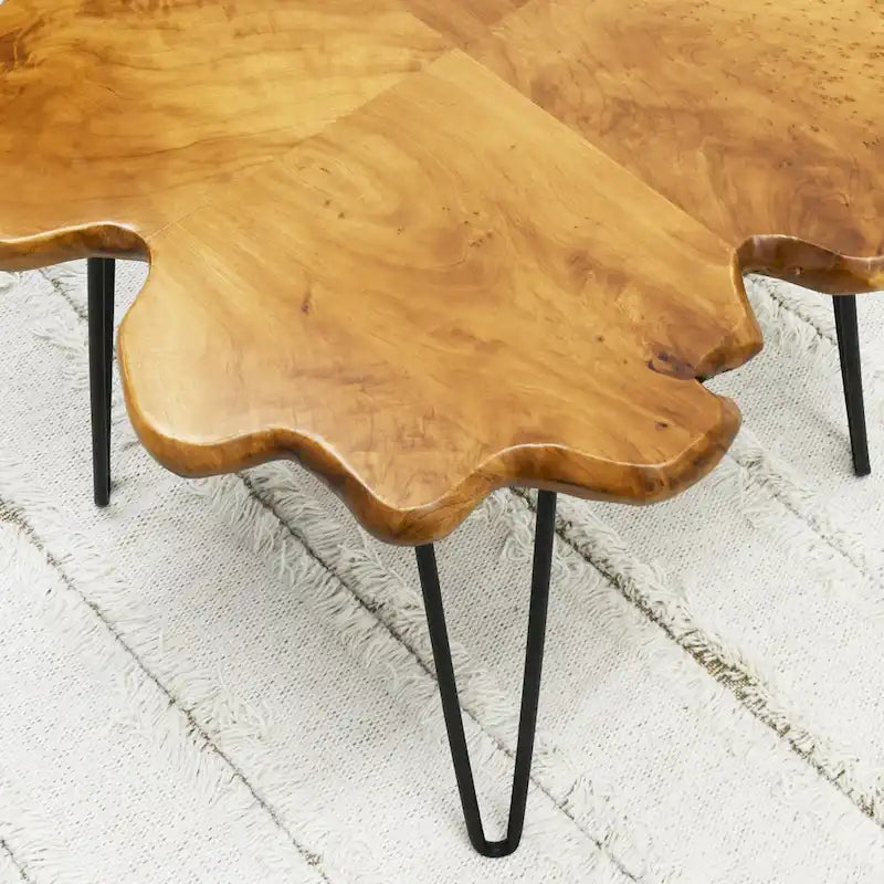 Couchtisch aus Massivholz mit natürlicher Kante, Tisch aus 4 Platten mit Haarnadelbeinen