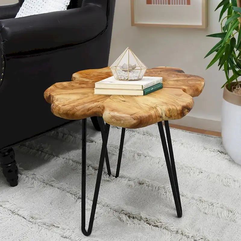 Couchtisch aus Massivholz mit natürlicher Kante, Tisch aus 4 Platten mit Haarnadelbeinen
