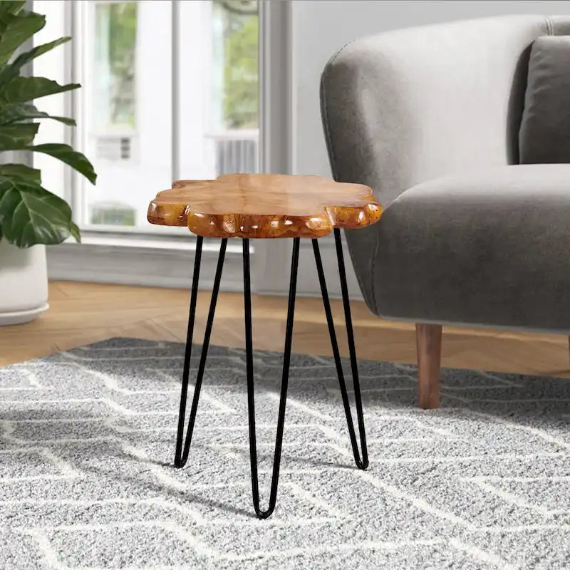 Couchtisch aus Massivholz mit natürlicher Kante, Tisch aus 4 Platten mit Haarnadelbeinen