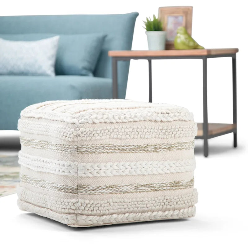 Quadratischer Boho-Pouf mit handgewebtem Muster