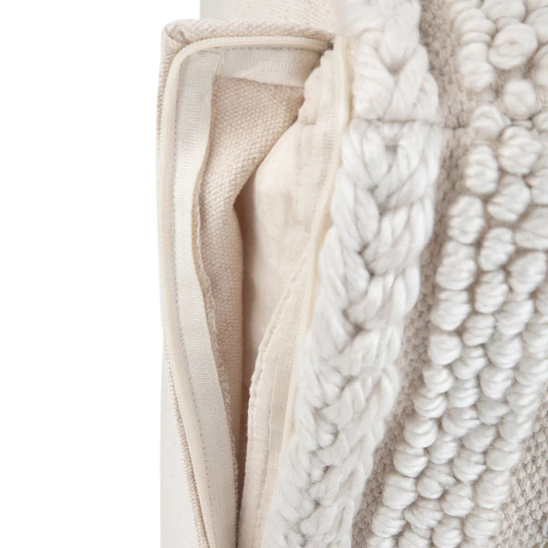Quadratischer Boho-Pouf mit handgewebtem Muster