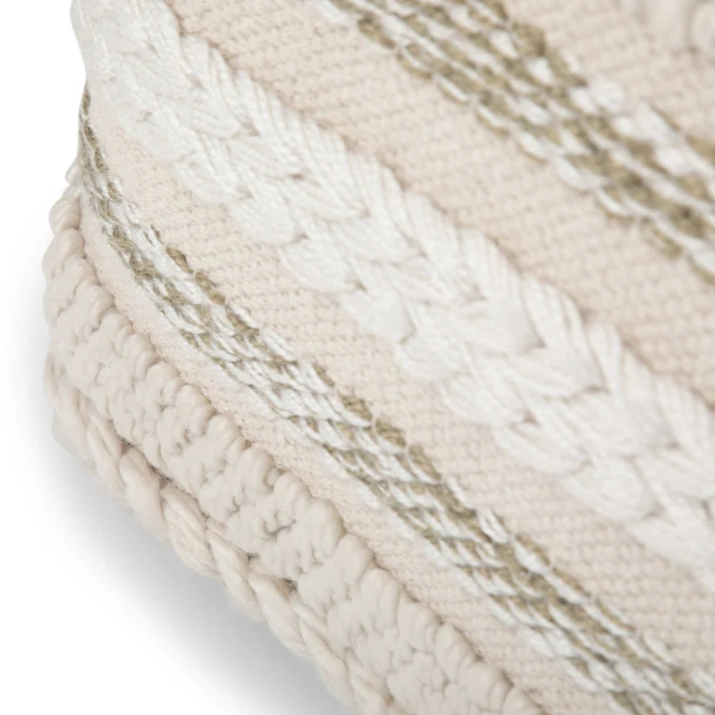 Quadratischer Boho-Pouf mit handgewebtem Muster