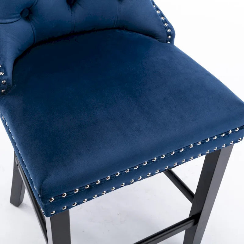Tabourets de bar rembourrés en velours avec décoration capitonnée à boutons, pieds en bois, garniture de clous chromés, style décontracté