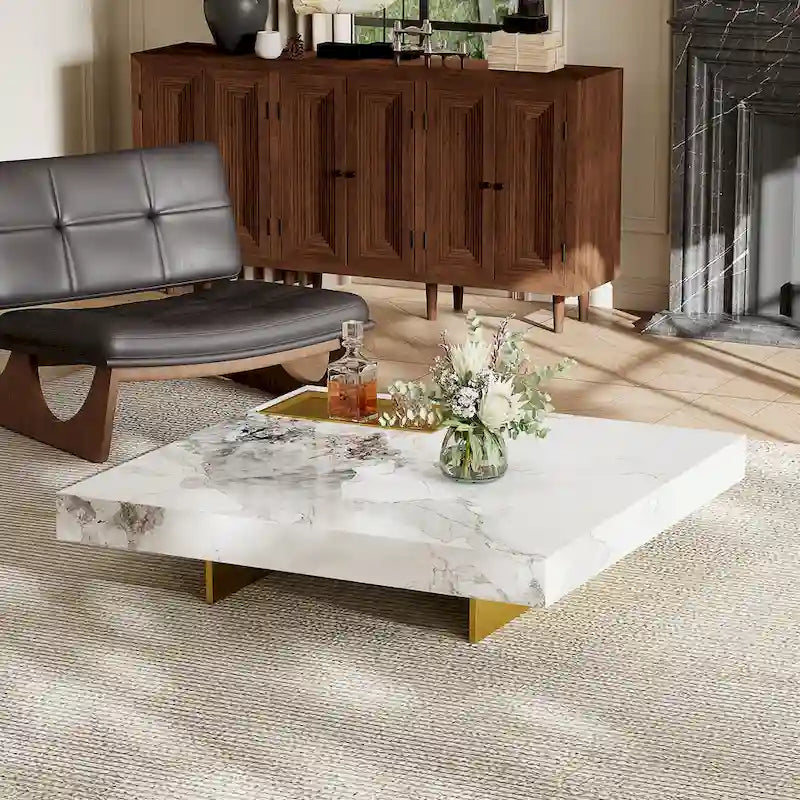 Moderner quadratischer Couchtisch in Marmoroptik, 42, glänzende Tischplatte aus gesintertem Stein