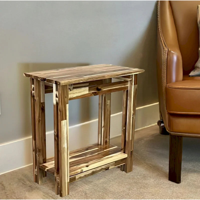 Table architecturale pour fauteuil inclinable en bois d’acacia avec étagère